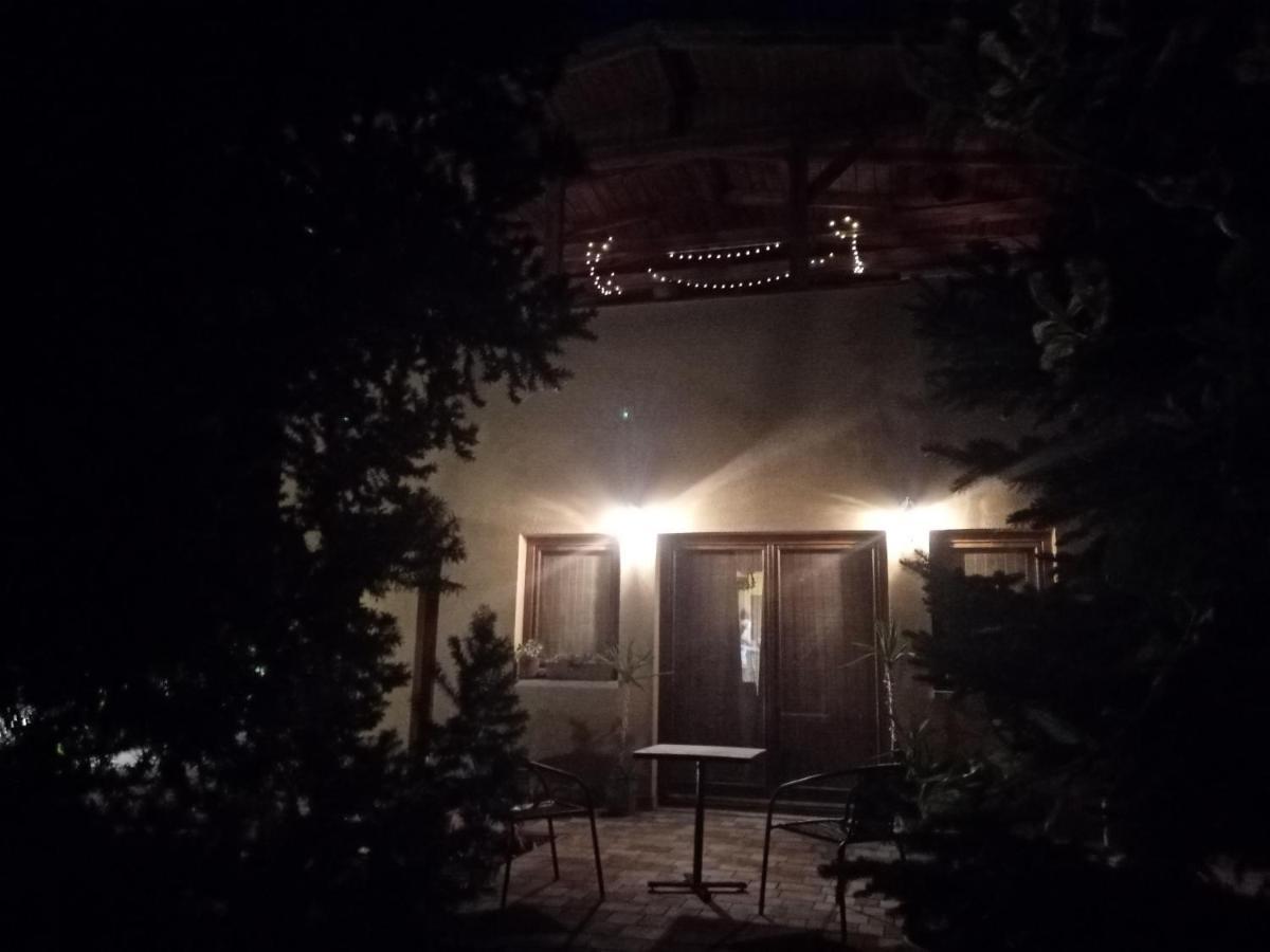 Jazmin-Szieszta Apartmanhaz Balatonfuered Εξωτερικό φωτογραφία